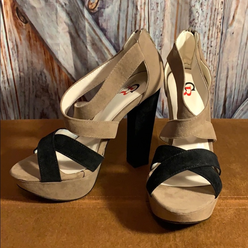 Cape Robbin Blk/ Brn Velvet Heels Size 7